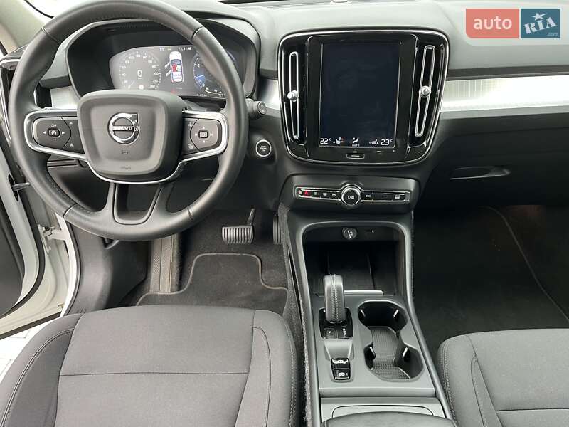 Позашляховик / Кросовер Volvo XC40 2021 в Києві