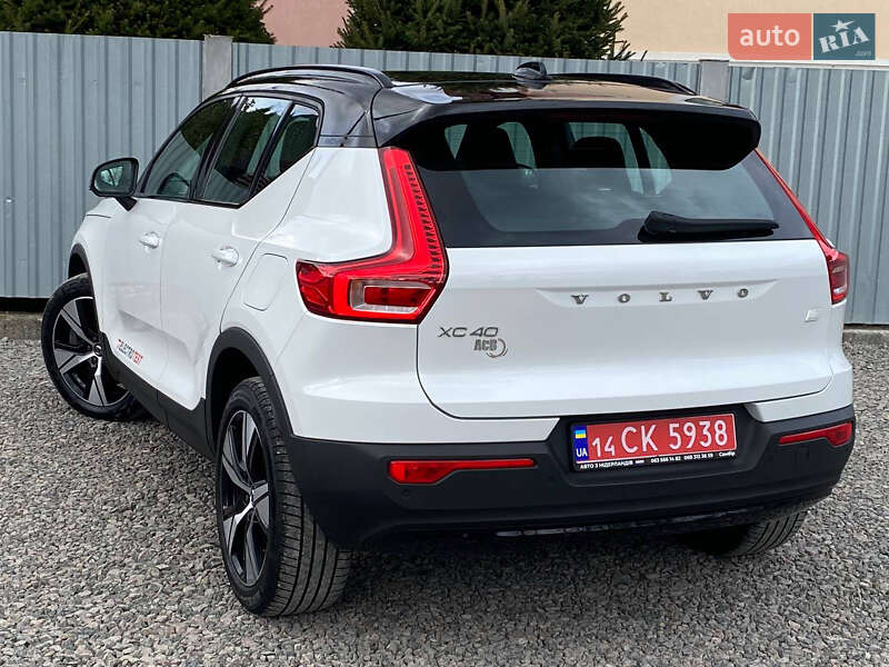 Внедорожник / Кроссовер Volvo XC40 2021 в Самборе
