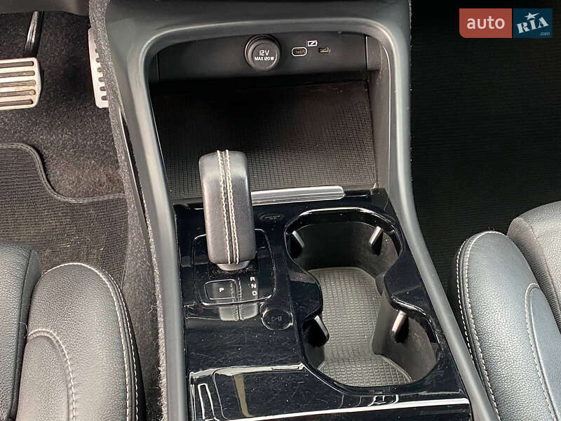 Внедорожник / Кроссовер Volvo XC40 2021 в Самборе