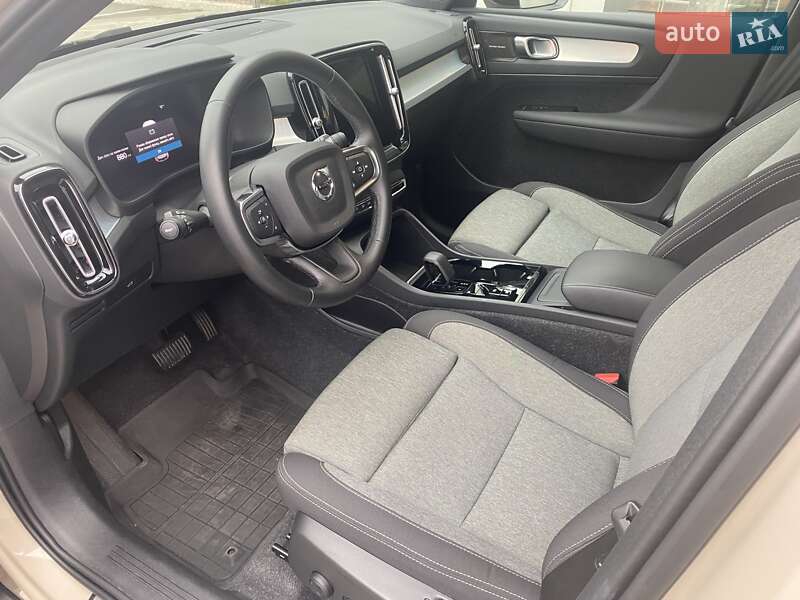 Позашляховик / Кросовер Volvo XC40 2024 в Києві фото 9 Позашляховик / Кросовер Volvo XC40 2024 в Києві