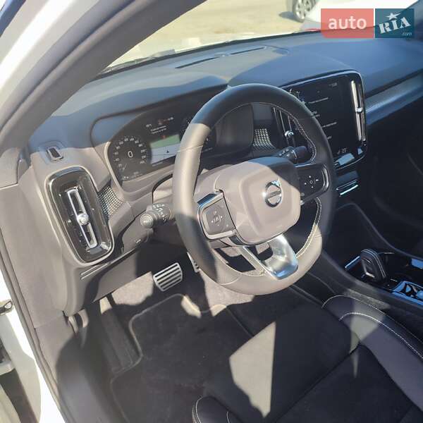 Внедорожник / Кроссовер Volvo XC40 2020 в Днепре фото 8 Внедорожник / Кроссовер Volvo XC40 2020 в Днепре
