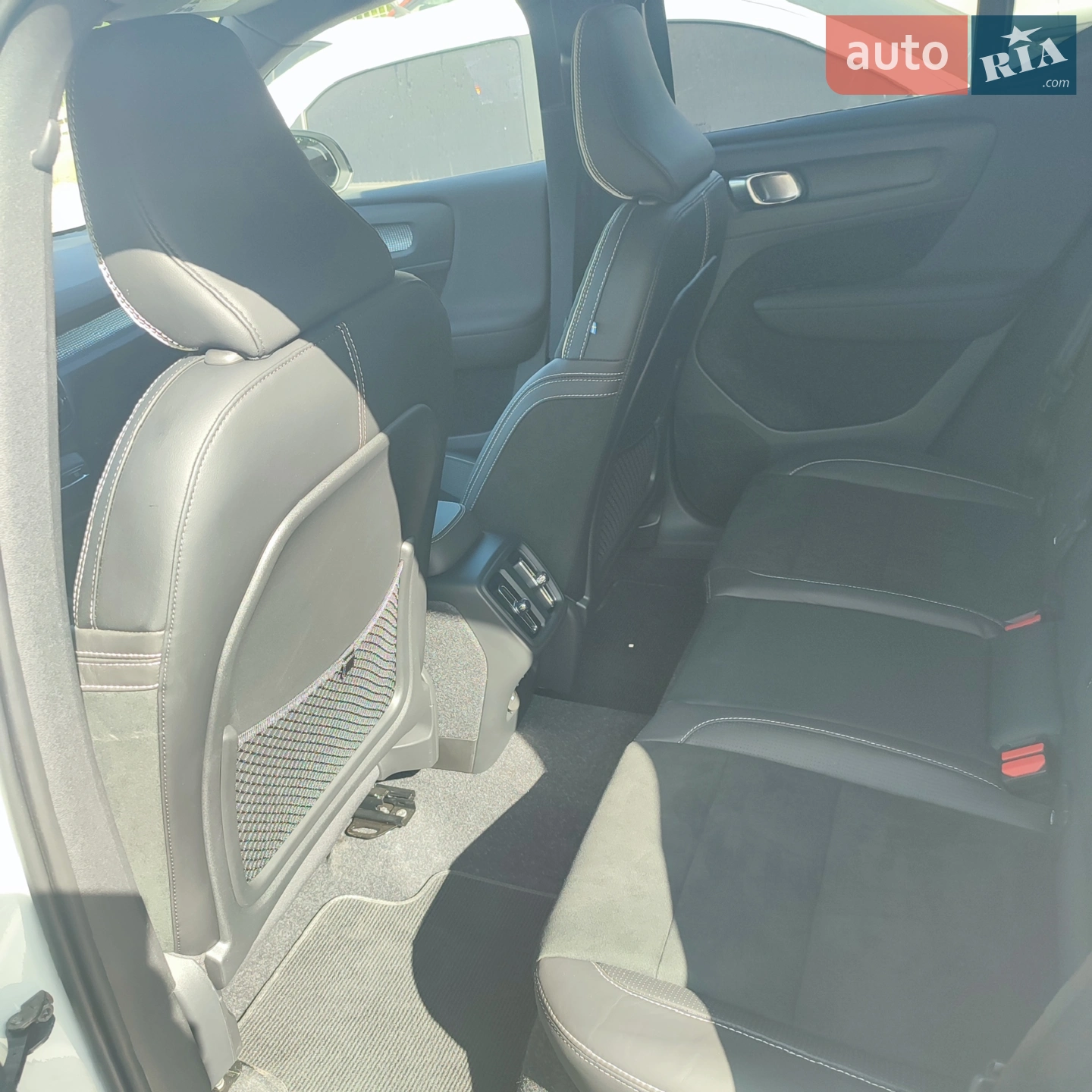 2020 Volvo XC40 - мініатюра 11