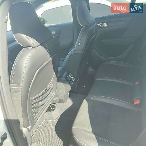 Внедорожник / Кроссовер Volvo XC40 2020 в Днепре фото 11 Внедорожник / Кроссовер Volvo XC40 2020 в Днепре