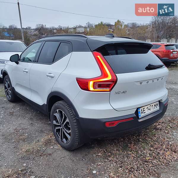 Внедорожник / Кроссовер Volvo XC40 2020 в Днепре фото 25 Внедорожник / Кроссовер Volvo XC40 2020 в Днепре