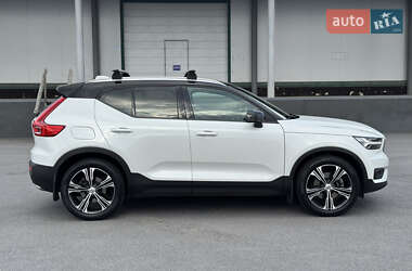 Позашляховик / Кросовер Volvo XC40 2018 в  фото 5 Позашляховик / Кросовер Volvo XC40 2018 в