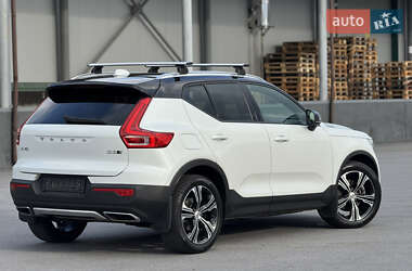 Позашляховик / Кросовер Volvo XC40 2018 в  фото 14 Позашляховик / Кросовер Volvo XC40 2018 в