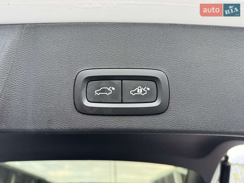 Внедорожник / Кроссовер Volvo XC40 2018 в Виннице фото 43 Внедорожник / Кроссовер Volvo XC40 2018 в Виннице