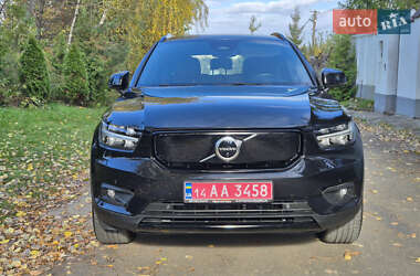 Внедорожник / Кроссовер Volvo XC40 2021 в 