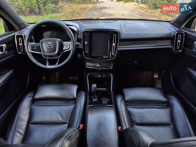 Позашляховик / Кросовер Volvo XC40 2021 в Львові