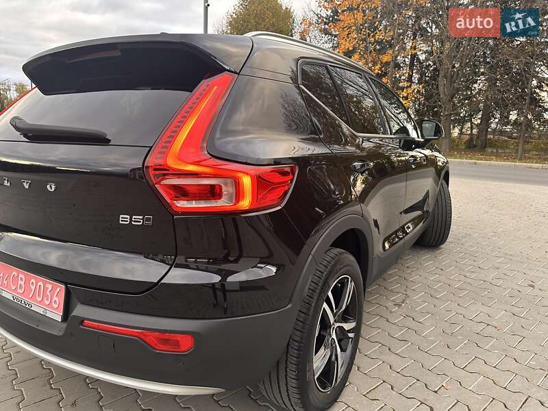 Внедорожник / Кроссовер Volvo XC40 2023 в Самборе