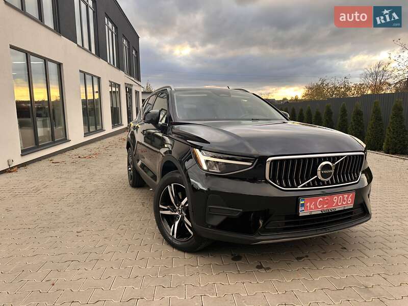 Внедорожник / Кроссовер Volvo XC40 2023 в Самборе