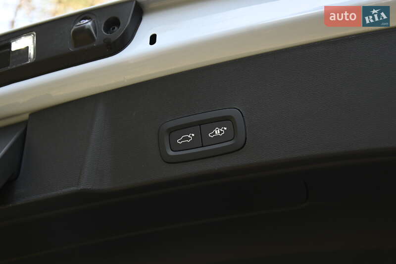 Позашляховик / Кросовер Volvo XC40 2024 в Бердичеві