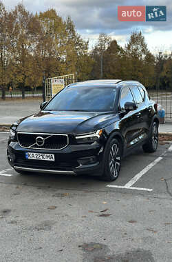 Внедорожник / Кроссовер Volvo XC40 2019 в Киеве