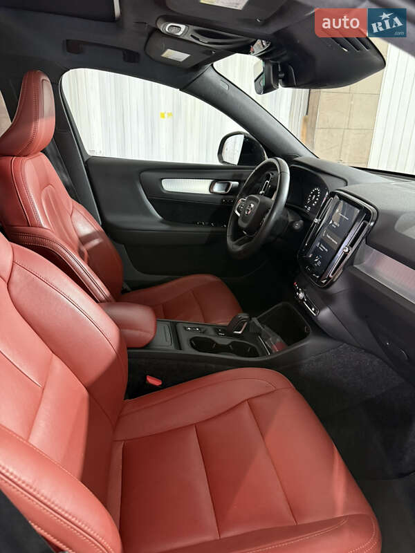 Внедорожник / Кроссовер Volvo XC40 2018 в Львове