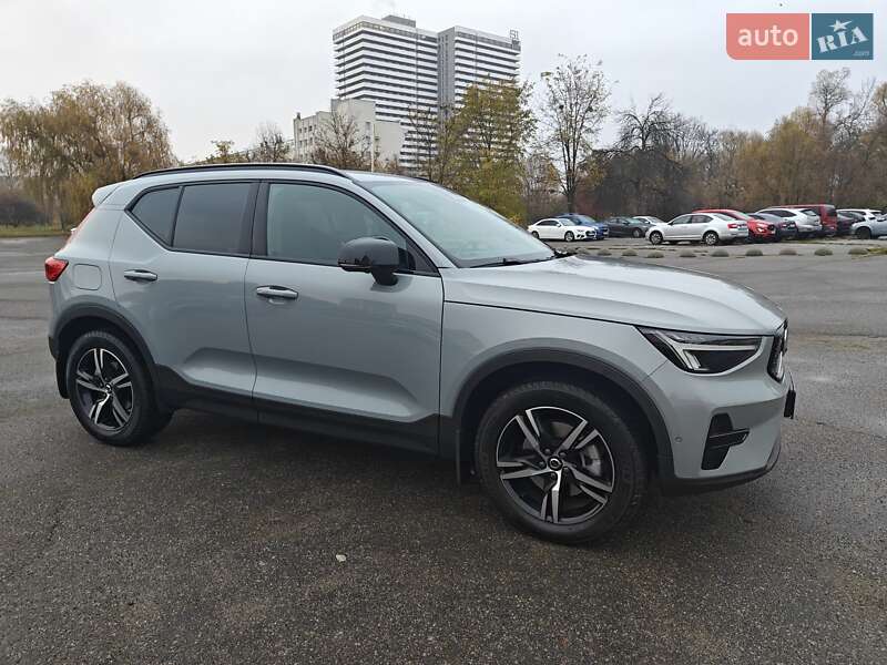 Позашляховик / Кросовер Volvo XC40 2025 в Києві