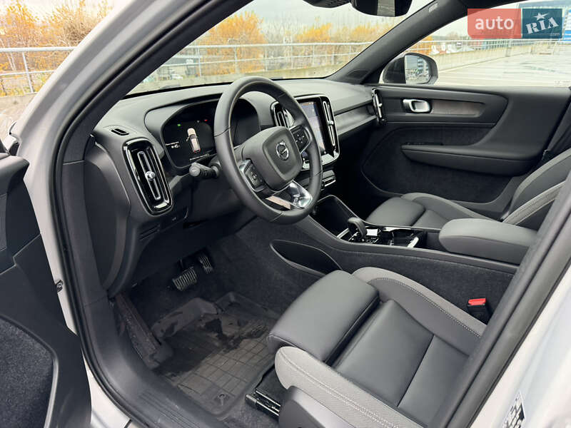 Внедорожник / Кроссовер Volvo XC40 2022 в Киеве фото 11 Внедорожник / Кроссовер Volvo XC40 2022 в Киеве