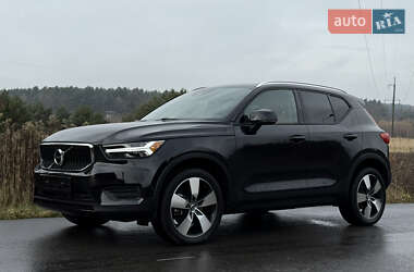 Внедорожник / Кроссовер Volvo XC40 2018 в Новояворовске