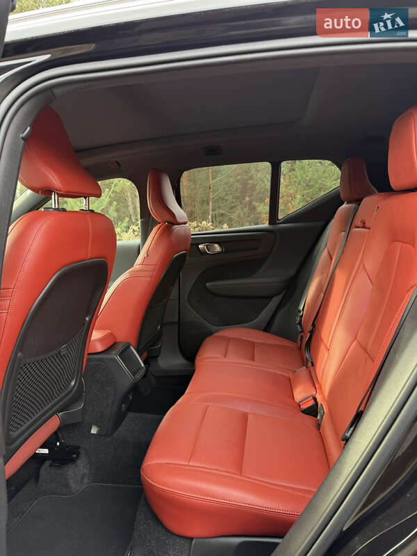 Внедорожник / Кроссовер Volvo XC40 2018 в Новояворовске