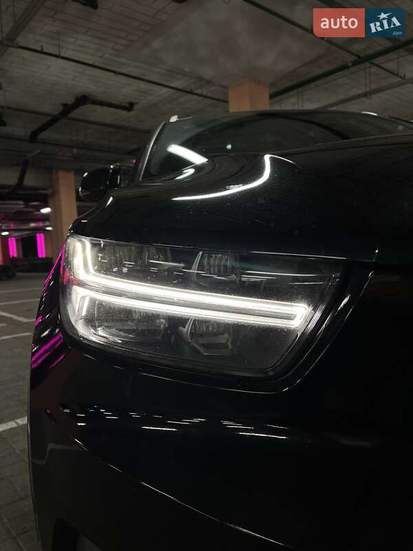 Внедорожник / Кроссовер Volvo XC40 2018 в Киеве