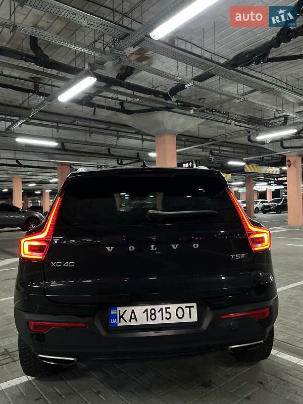 Внедорожник / Кроссовер Volvo XC40 2018 в Киеве