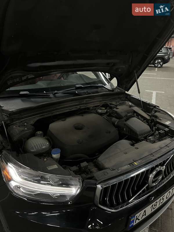 Внедорожник / Кроссовер Volvo XC40 2018 в Киеве