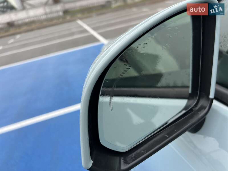 Внедорожник / Кроссовер Volvo XC40 2018 в Киеве