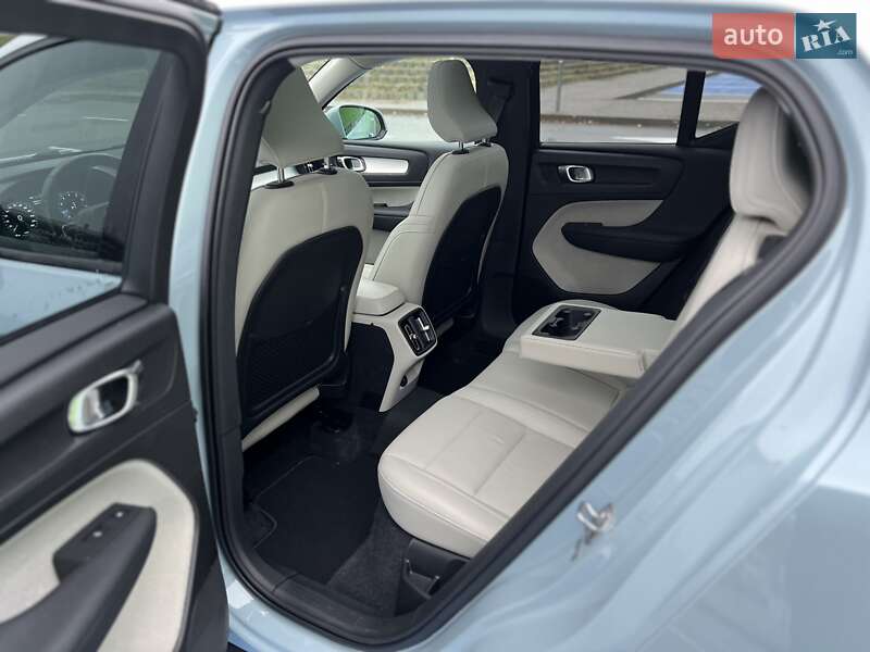 Внедорожник / Кроссовер Volvo XC40 2018 в Киеве