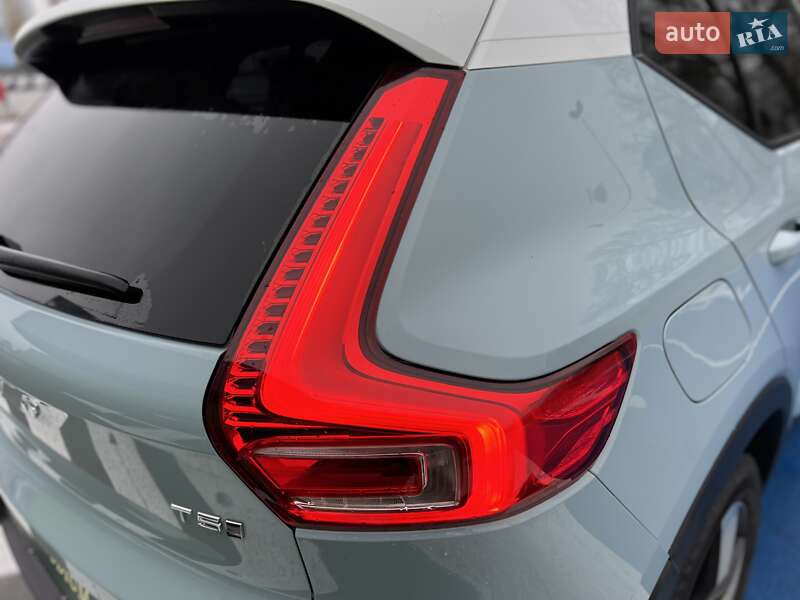 Внедорожник / Кроссовер Volvo XC40 2018 в Киеве