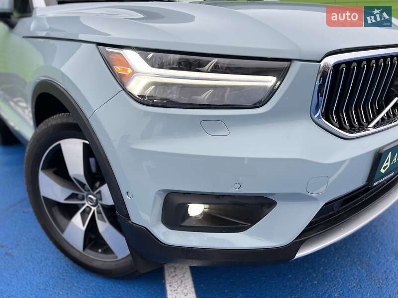 Внедорожник / Кроссовер Volvo XC40 2018 в Киеве