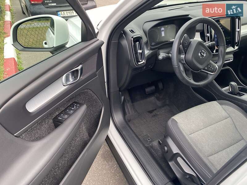 Внедорожник / Кроссовер Volvo XC40 2020 в Киеве фото 11 Внедорожник / Кроссовер Volvo XC40 2020 в Киеве