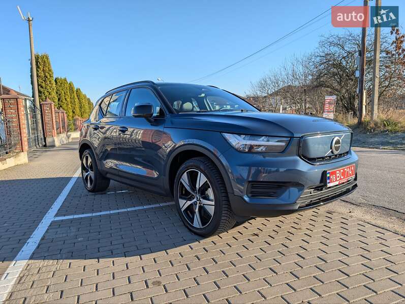 Внедорожник / Кроссовер Volvo XC40 2021 в Ровно