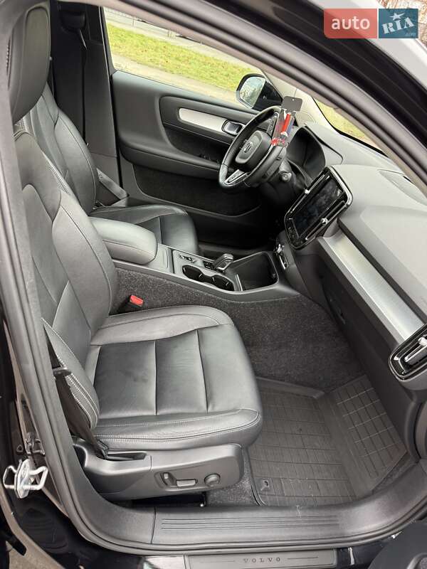Внедорожник / Кроссовер Volvo XC40 2019 в Львове фото 15 Внедорожник / Кроссовер Volvo XC40 2019 в Львове