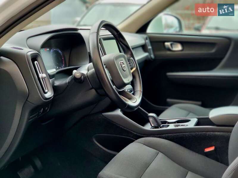 Позашляховик / Кросовер Volvo XC40 2019 в Києві