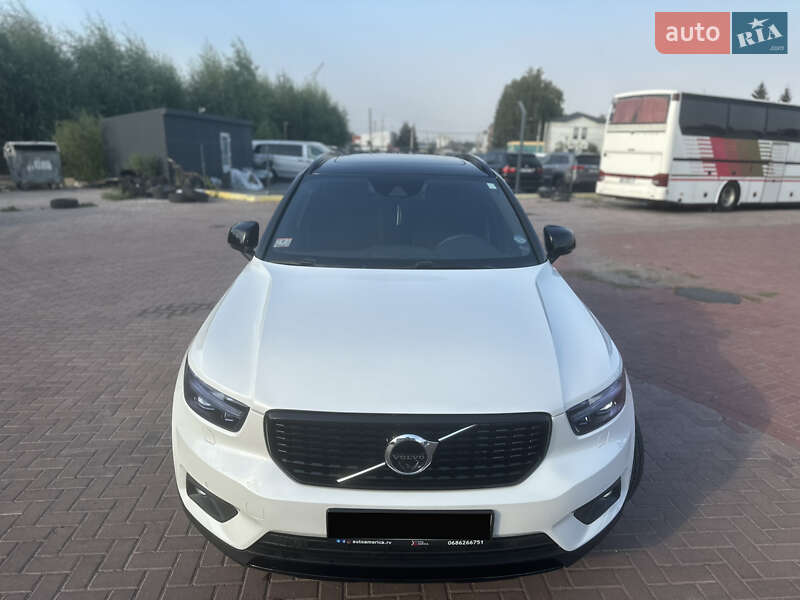 Внедорожник / Кроссовер Volvo XC40 2019 в Ровно