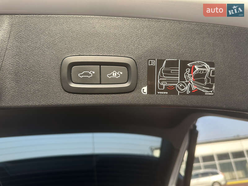 Внедорожник / Кроссовер Volvo XC40 2019 в Ровно