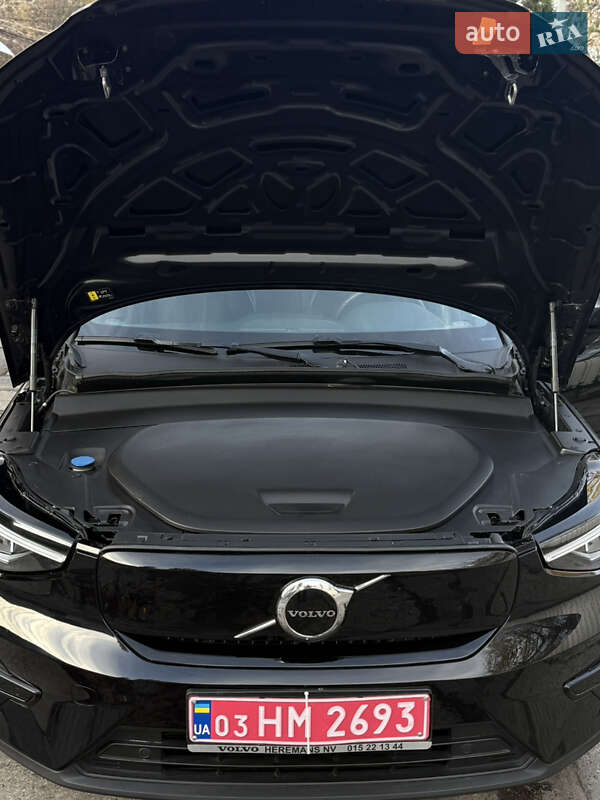 Внедорожник / Кроссовер Volvo XC40 2023 в Знаменке