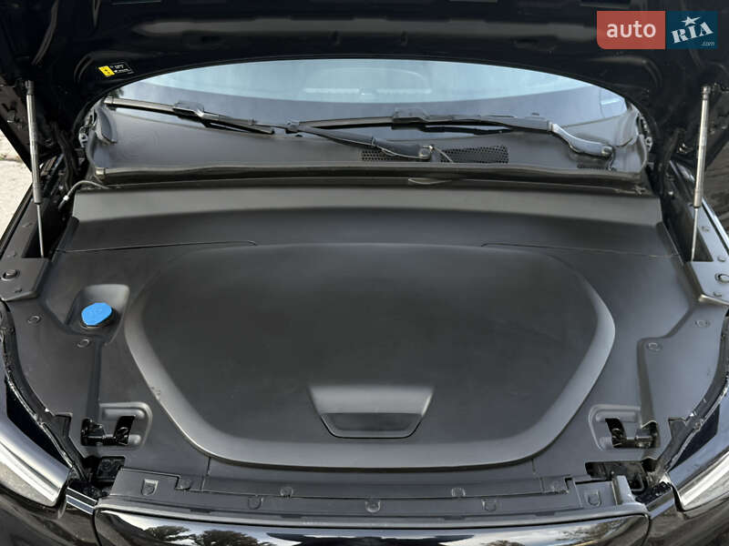 Внедорожник / Кроссовер Volvo XC40 2023 в Знаменке