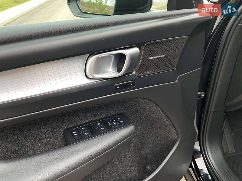 Внедорожник / Кроссовер Volvo XC40 2023 в Ровно фото 33 Внедорожник / Кроссовер Volvo XC40 2023 в Ровно