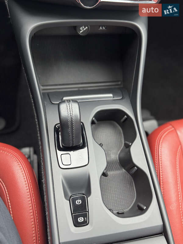 Позашляховик / Кросовер Volvo XC40 2019 в Львові