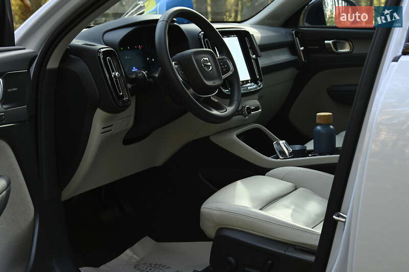 Внедорожник / Кроссовер Volvo XC40 2024 в Бердичеве фото 35 Внедорожник / Кроссовер Volvo XC40 2024 в Бердичеве