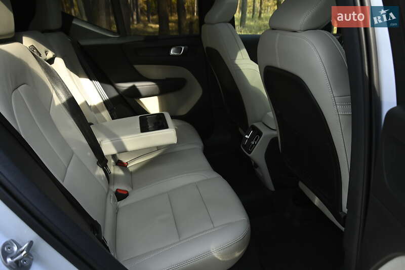 Внедорожник / Кроссовер Volvo XC40 2024 в Бердичеве фото 57 Внедорожник / Кроссовер Volvo XC40 2024 в Бердичеве