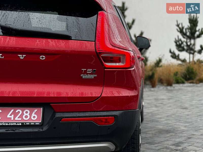 Позашляховик / Кросовер Volvo XC40 2018 в Луцьку фото 8 Позашляховик / Кросовер Volvo XC40 2018 в Луцьку