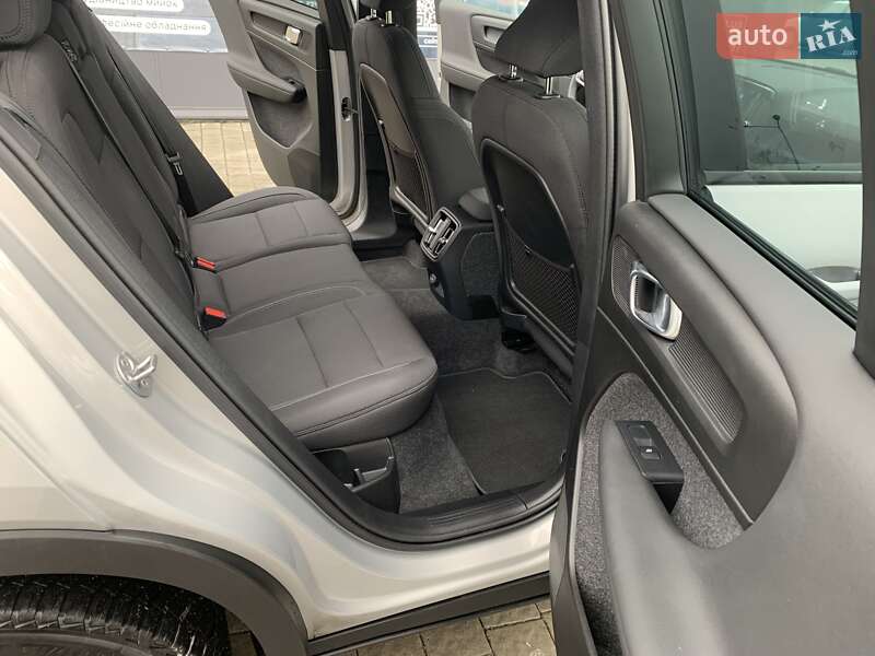 Позашляховик / Кросовер Volvo XC40 2024 в Львові фото 18 Позашляховик / Кросовер Volvo XC40 2024 в Львові