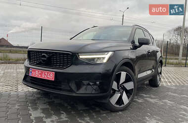 Внедорожник / Кроссовер Volvo XC40 2022 в Ровно