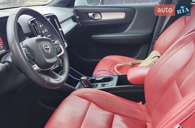 Позашляховик / Кросовер Volvo XC40 2019 в Києві