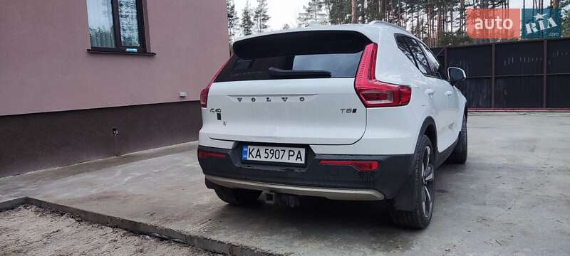 Позашляховик / Кросовер Volvo XC40 2019 в Києві