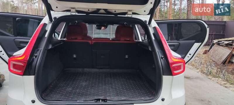 Позашляховик / Кросовер Volvo XC40 2019 в Києві