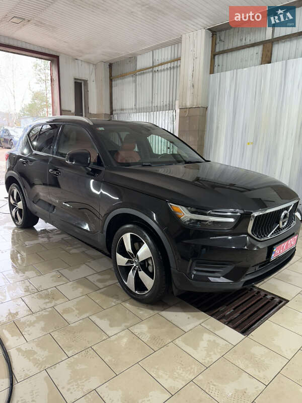 Позашляховик / Кросовер Volvo XC40 2018 в Новояворівську