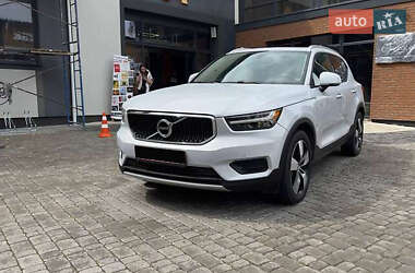 Внедорожник / Кроссовер Volvo XC40 2019 в Киеве