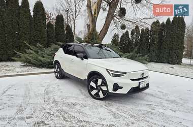Внедорожник / Кроссовер Volvo XC40 2023 в Киеве